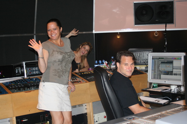 Shakira In the Studio, En el Estudio